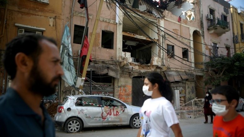 Cidadãos de Beirute reencontram animais de estimação perdidos durante explosão