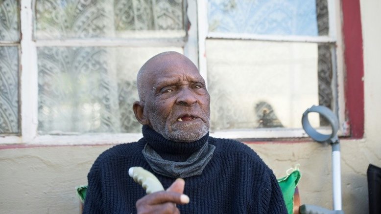 Um dos homens mais velhos do mundo morre na África do Sul aos 116 anos