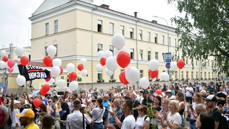 Países europeus pedem a Putin que pressione por diálogo em Belarus