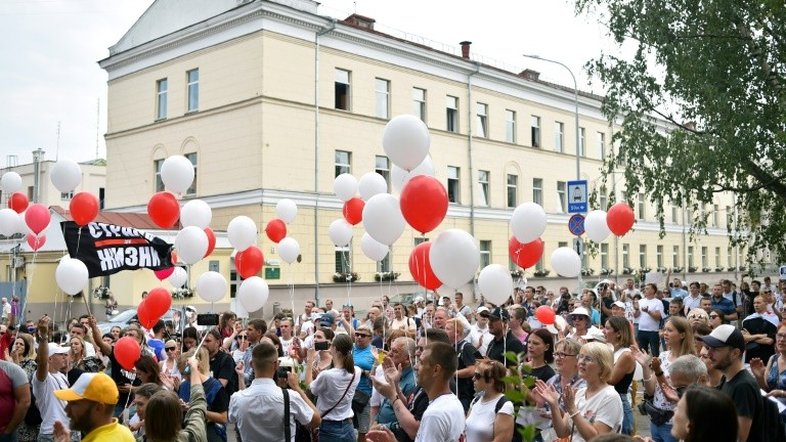 Países europeus pedem a Putin que pressione por diálogo em Belarus