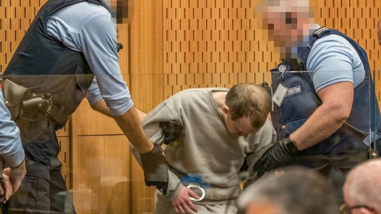 Nova Zelândia condena autor de ataques a mesquitas a prisão perpétua