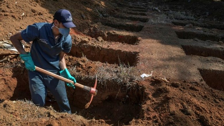 Brasil chega a 265 mil mortes por Covid-19 e bate recorde pelo 9º dia seguido