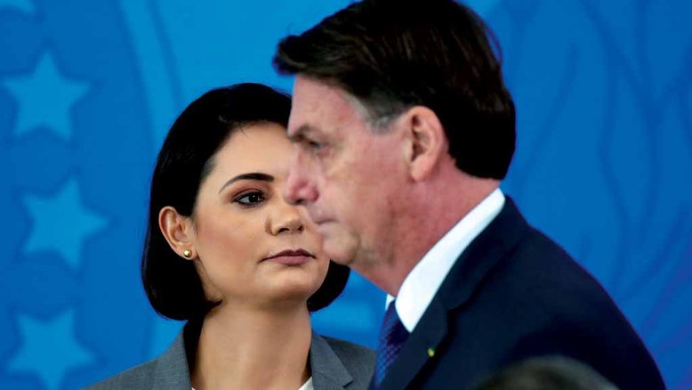 'Pedindo socorro em código', diz internauta após suposta agressão de Bolsonaro contra Michelle