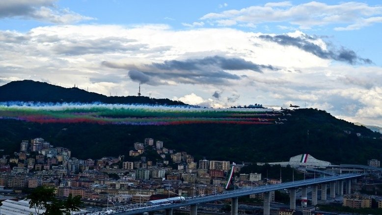 Nova ponte de Gênova é reaberta ao público dois anos após tragédia