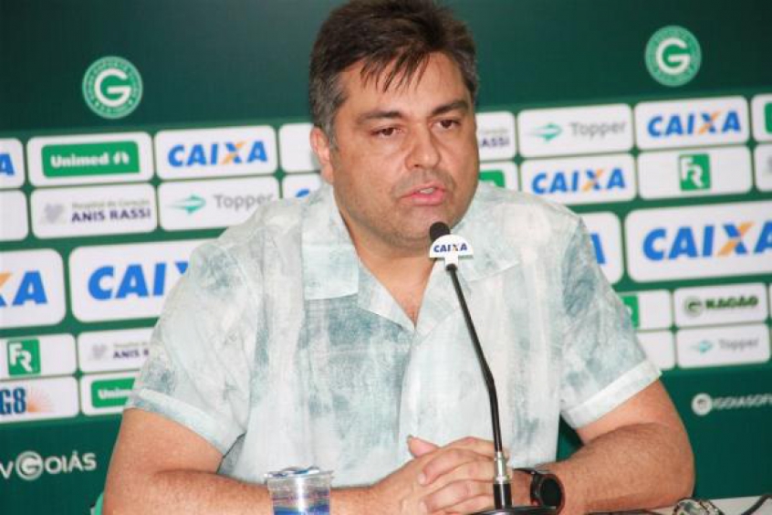 Presidente do Goiás diz que está 'tudo errado', refaz testes de Covid e espera resposta da CBF