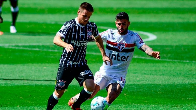 Com gol no fim, São Paulo bate o Corinthians no Morumbi e assume vice-liderança