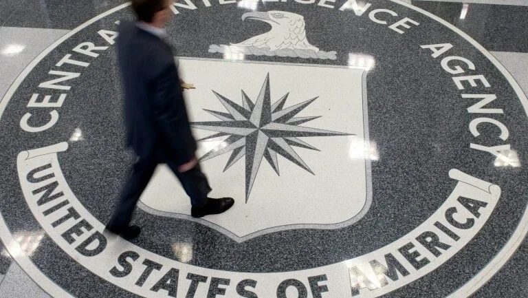 Ex-agentes da CIA são acusados de vender segredos para a China