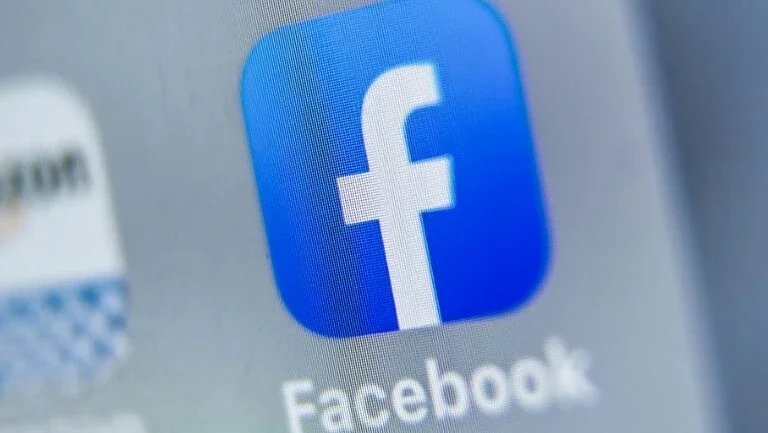 Facebook entra na briga contra Apple sobre comissão da App Store
