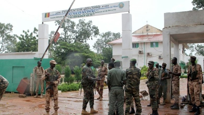 Militares assumem controle de guarnição perto da capital do Mali