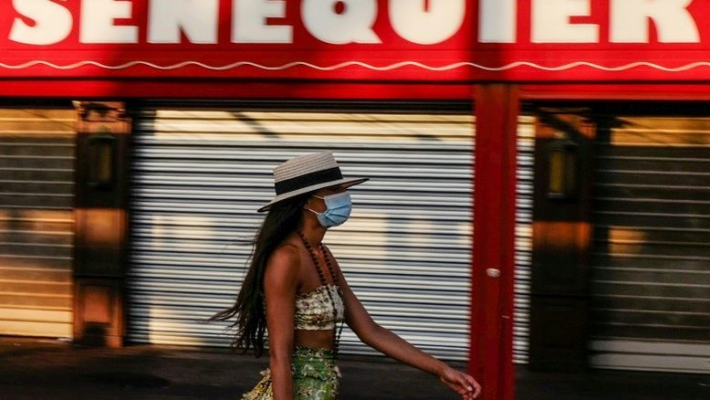 França registra mais de 4.700 casos de COVID-19 em um dia e volta aos níveis de maio