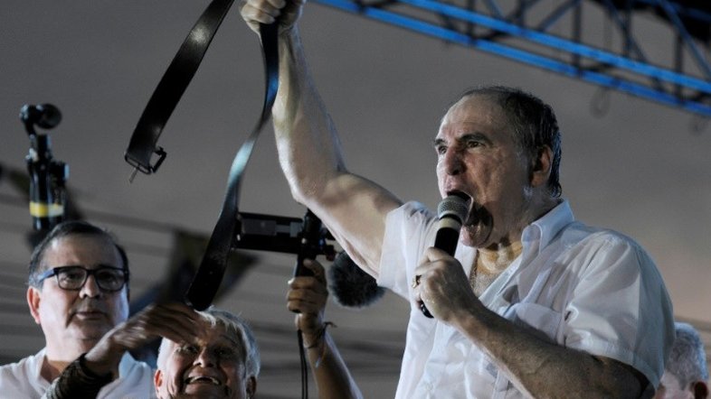 Ex-presidente equatoriano recebe alta médica e retorna para prisão domiciliar