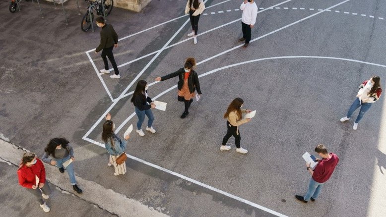 Na Espanha, crianças acima de 6 anos deverão usar máscara na escola