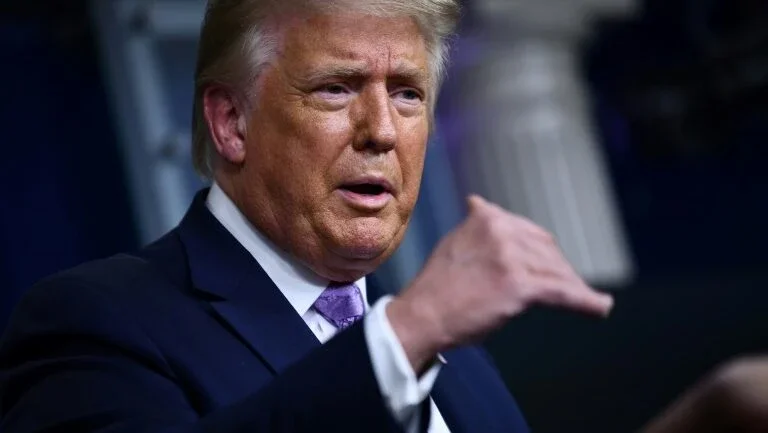 Trump divulga tese falsa sobre nascimento de Kamala Harris