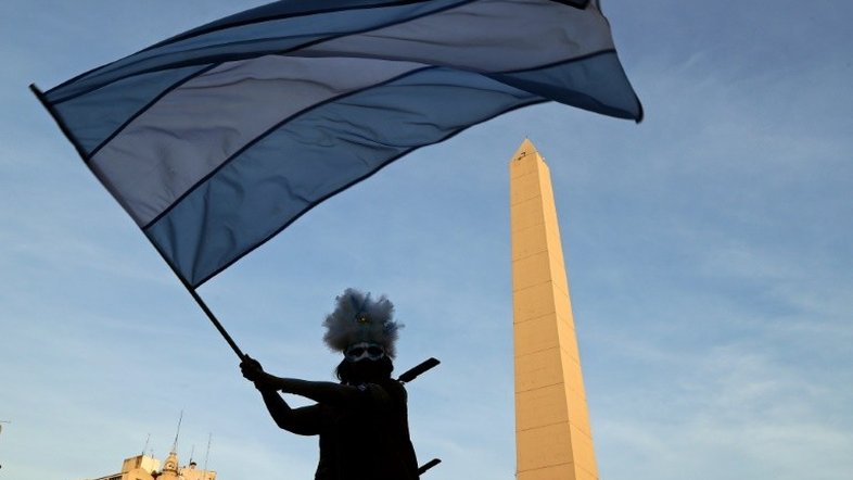 Terceiro dia consecutivo com recorde de contágios na Argentina