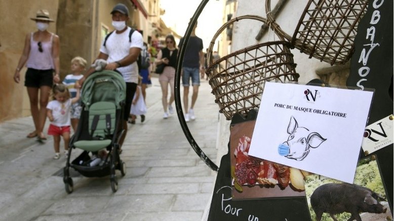 França registra mais de 2.000 novos casos de COVID-19 em 24 horas