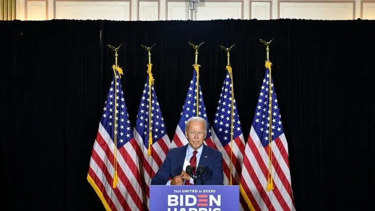 Biden critica decisão de Trump de suspender voos privados a Cuba