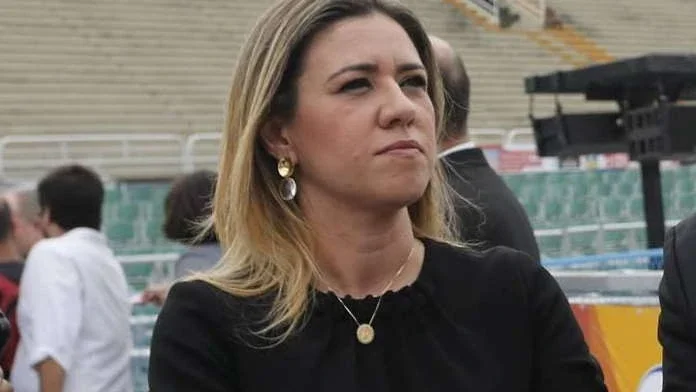 PF faz buscas contra Helena Witzel e petista presidente da Alerj