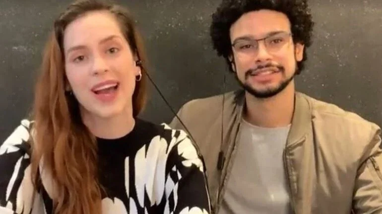 Namorando há seis anos, Sophia Abrão brinca com Sérgio Malheiros: "Ainda não casou"