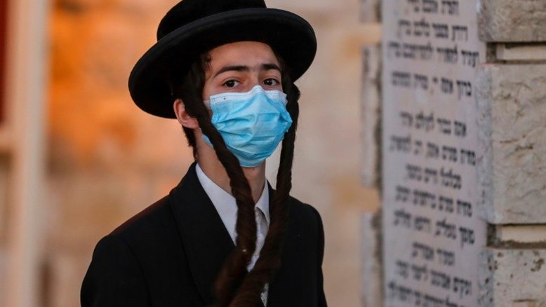 Israel endurece reconfinamento ante aumento de casos de covid-19