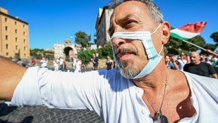 A pandemia está passando, mas os negacionistas não dão trégua