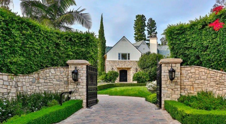 Madonna aluga mansão luxuosa com aluguel de R$ 632 mil por mês; veja fotos