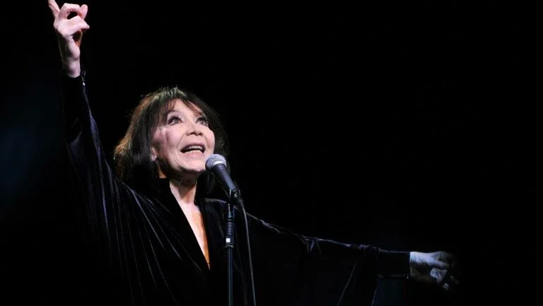 Juliette Gréco, ícone da música francesa, morre aos 93 anos