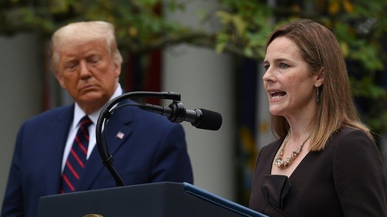 Trump indica conservadora Amy Coney Barrett para a Suprema Corte