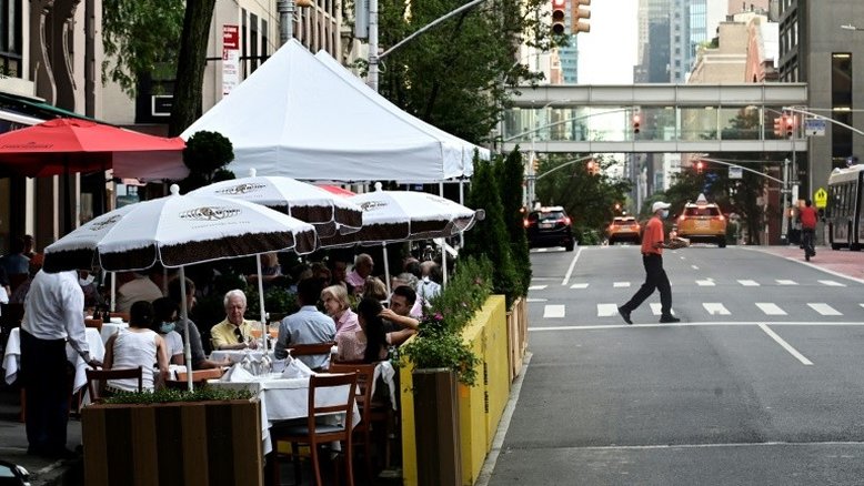 Chefs e donos de restaurantes nos EUA pedem voto em Biden