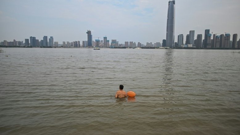 Berço da Covid-19, Wuhan deixa o vírus para trás
