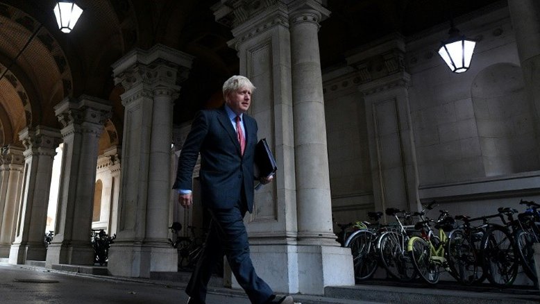Governo britânico anuncia novas medidas para frear novos casos de coronavírus