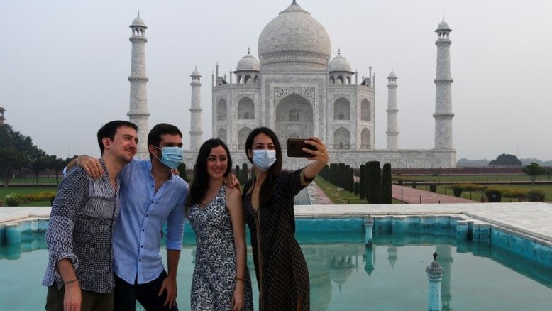 Taj Mahal reabre na Índia apesar do aumento de casos da covid-19
