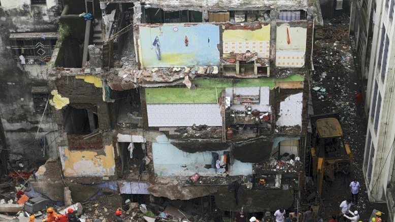 Quinze mortos e vários desaparecidos após desabamento de um edifício na Índia