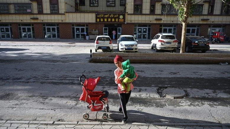 China rejeita acusação de 'trabalho forçado' em Xinjiang