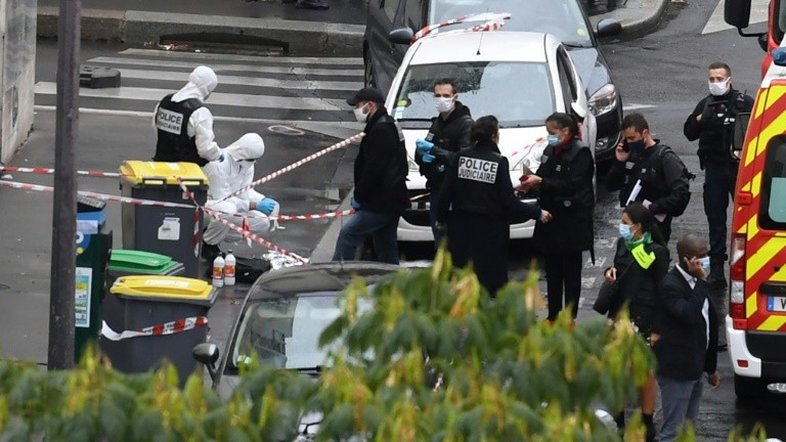 Oito pessoas sob custódia policial por ataque com faca em Paris
