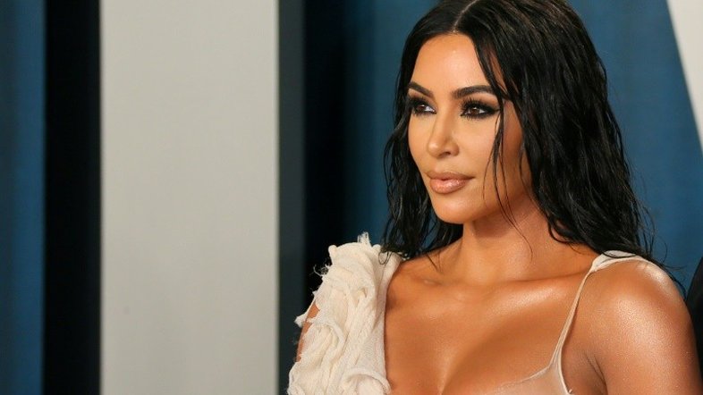 Kim Kardashian fecha acordo bilionário com multinacional