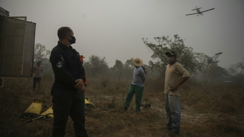 Presos ajudam a combater incêndios no Pantanal