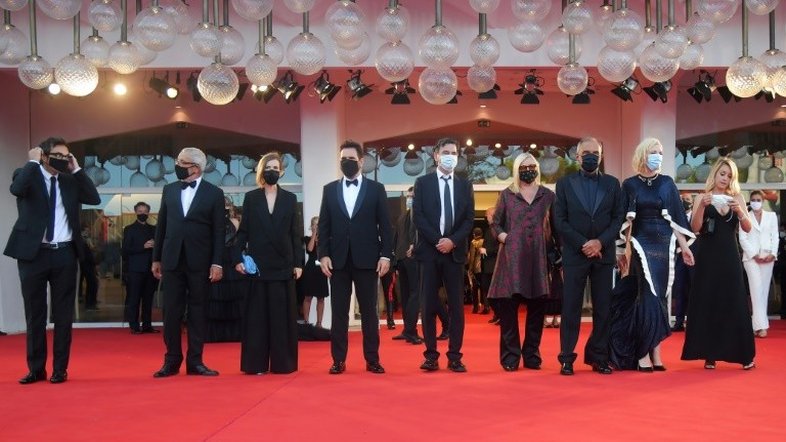 Começa a Mostra de Veneza, o desafio do cinema contra o vírus invisível