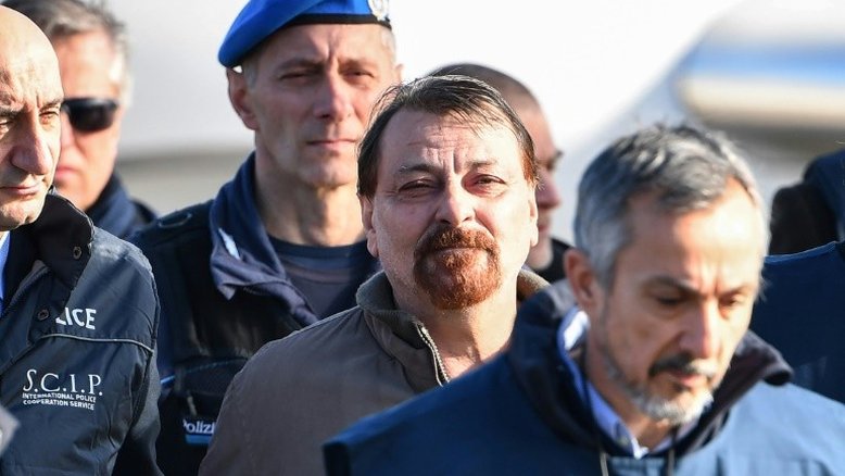 Ex-ativista italiano Cesare Battisti anuncia greve de fome na prisão