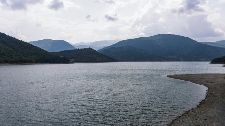 Pântano disputado por Kosovo e Sérvia é 'renomeado' como Lago Trump