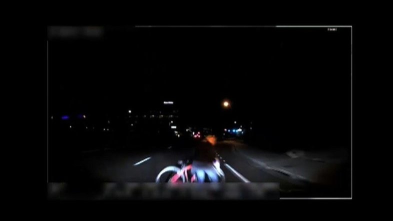 Motorista da Uber acusada de homicídio involuntário após acidente em carro automático