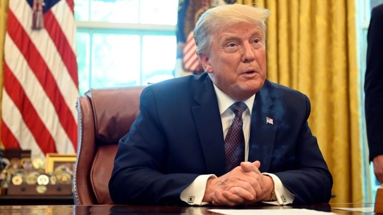 Trump promete vacina de covid-19 "para todos os americanos" até abril