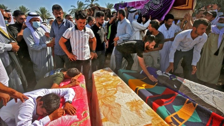 Iraque lamenta a morte de sete mulheres e crianças em ataque em Bagdá