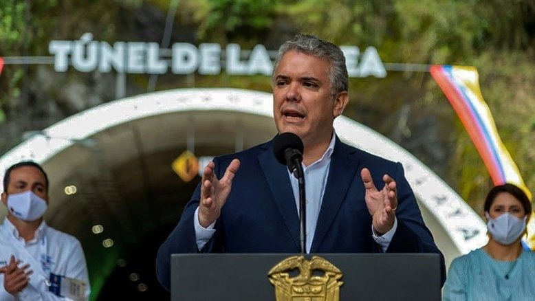 Com Pompeo, Duque pede ações contra Maduro por "crimes contra a humanidade"