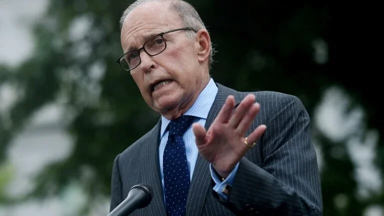 Economia dos EUA pode melhorar sem novo pacote de ajuda, diz conselheiro de Trump