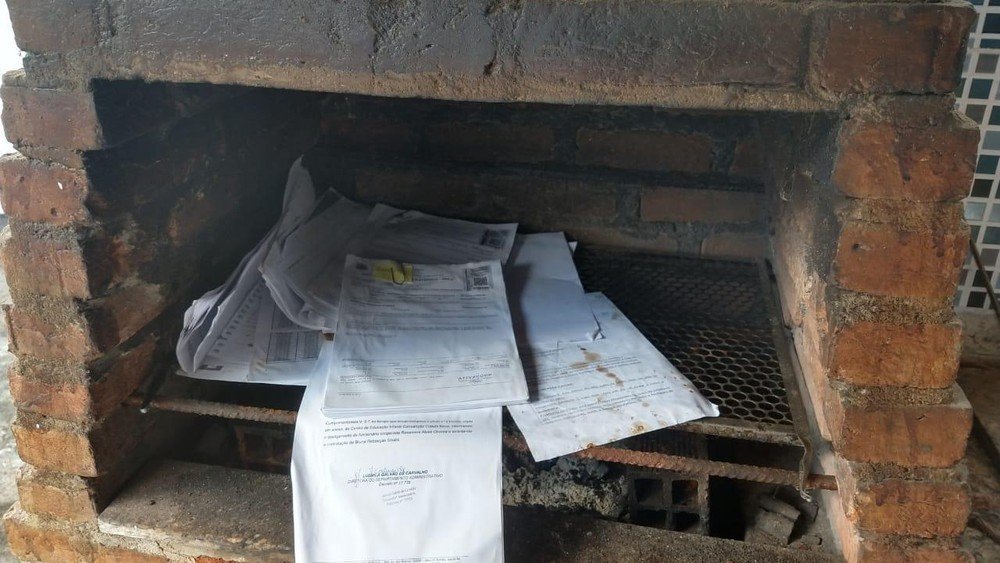 BA: Operação contra fraudes e desvio de verbas encontra documentos em churrasqueira 2 BA: Operação contra fraudes e desvio de verbas encontra documentos em churrasqueira