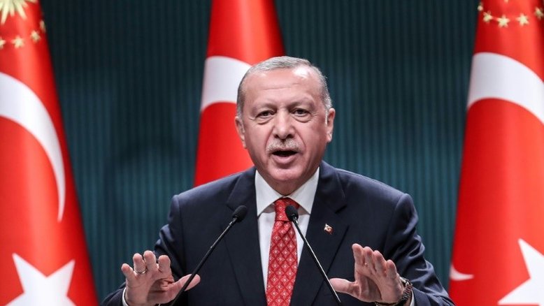 Erdogan diz que Macron precisa de 'exame de saúde mental' por seu tratamento aos muçulmanos na França