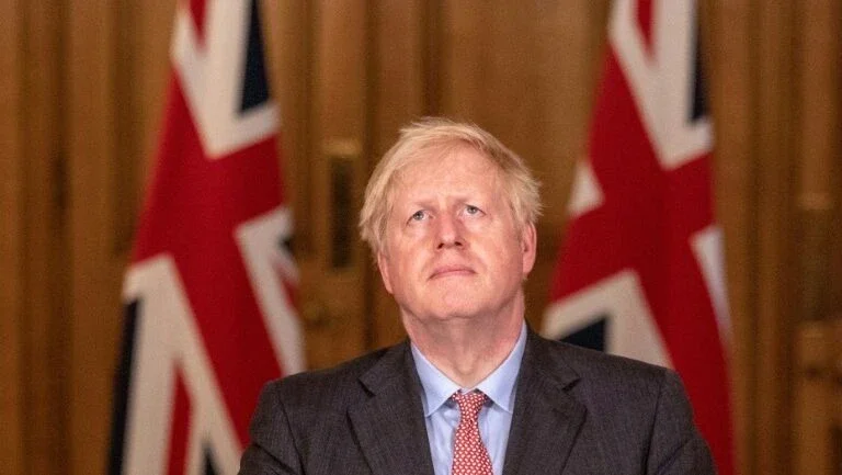 Boris Johnson enfrenta crise de confiança no Partido Conservador