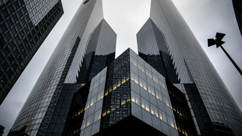 As torres adormecidas do La Défense de Paris, o maior bairro de negócios da Europa