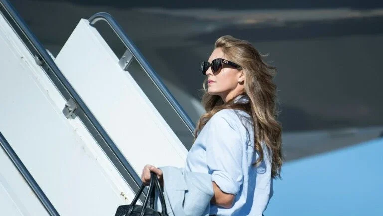 Assessora de Trump testa positivo para coronavírus, aponta imprensa
