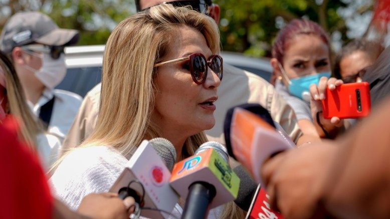 Legislativo boliviano recomenda julgamento contra presidente interina por violência de 2019